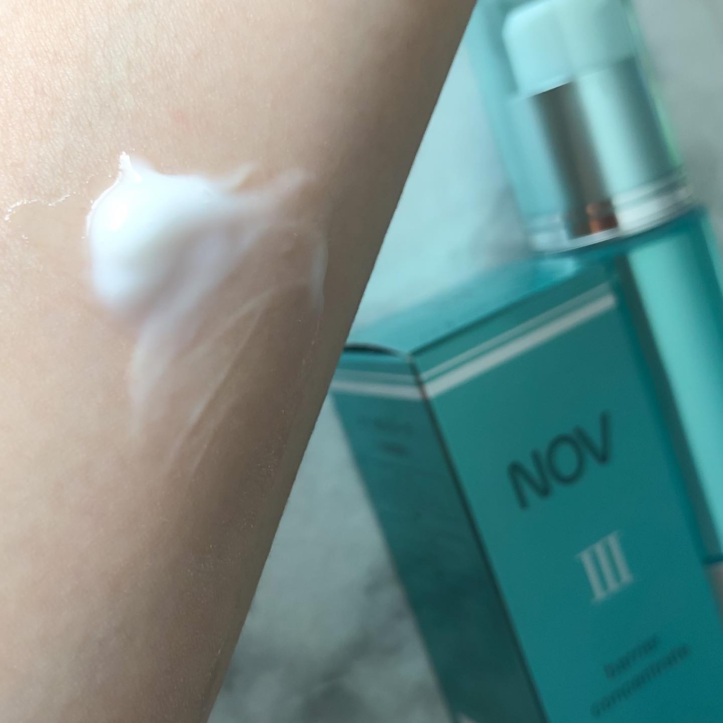 NOV Ⅲ バリアコンセントレイトのクチコミ「昔から敏感肌になったらNOV！！

〇天然型セラミド：保湿成分
〇グリチルレチン酸ステアリル：.....」（2枚目）