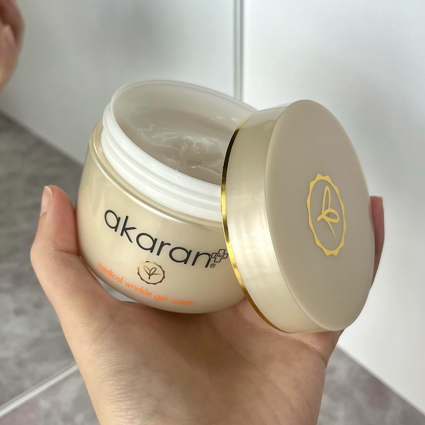 メディカルリンクルジェルクリーム/アカラン/オールインワン化粧品を使ったクチコミ（2枚目）