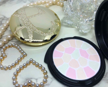 ラ プードル オートニュアンス/Elégance/プレストパウダーを使ったクチコミ(2枚目)