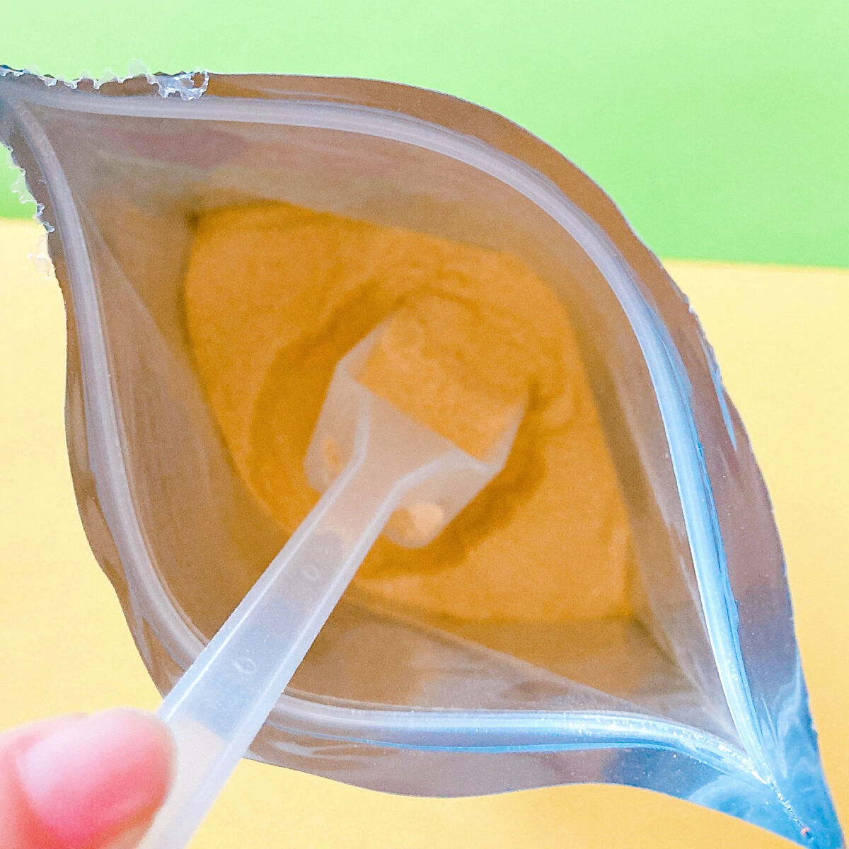 マックス 薬用アクネオフ 重曹全身ケア入浴剤 のクチコミ「\お風呂で全身美肌ケア/
香りに癒されるグリーンの入浴剤🍀

#yunaレビュー

⭐️⭐️⭐.....」（3枚目）