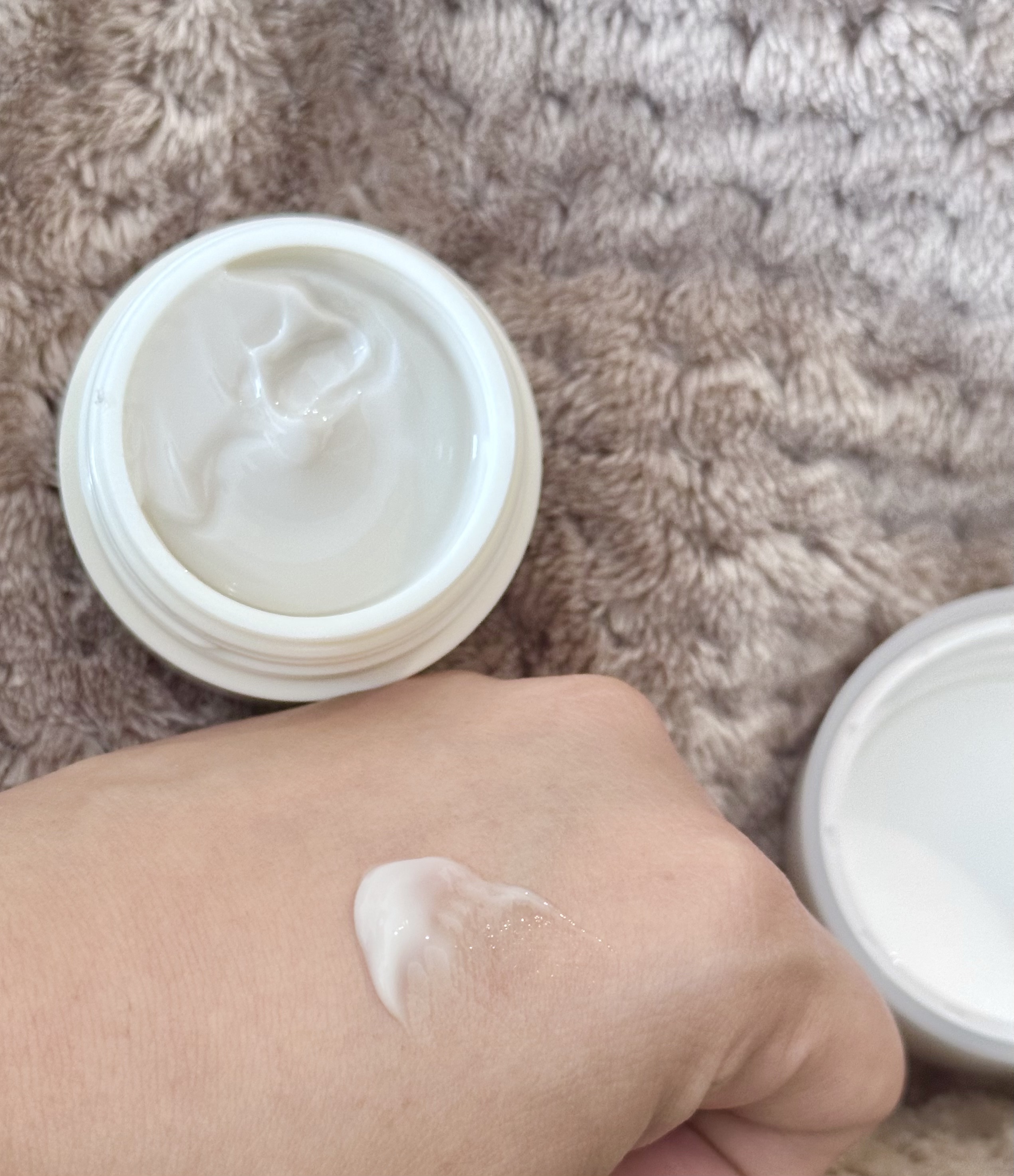 ディセンシア クリーム/DECENCIA/フェイスクリームを使ったクチコミ（3枚目）