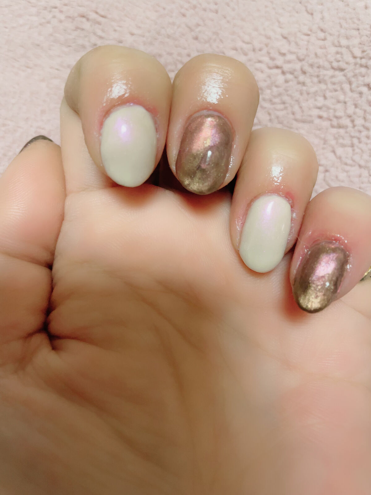 Petit Price プチプライス  カラージェルのクチコミ「ミラーが伸びてきたので、チェーンジ💅


今回はダークトーンとエクリュにオーロラピンク。
ダー.....」（2枚目）