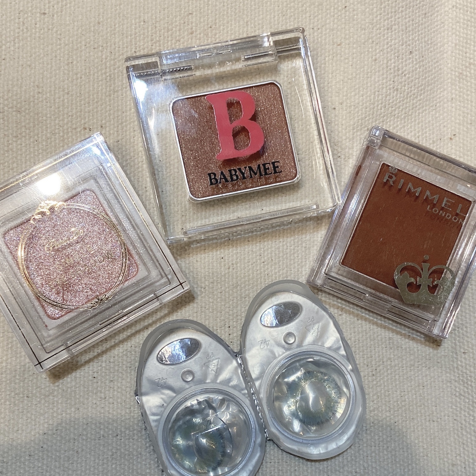 プリズム パウダーアイカラー 017/リンメル ロンドン/単色アイシャドウを使ったクチコミ（1枚目）