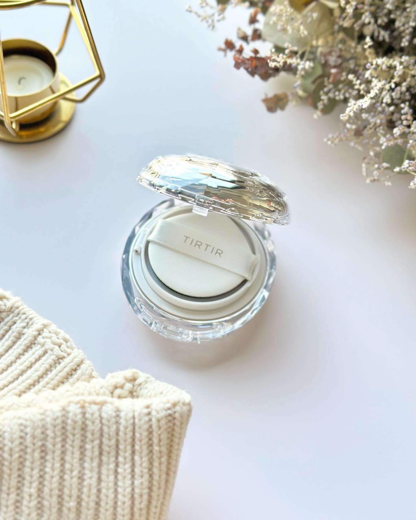 TIRTIR(ティルティル) マスクフィット クリスタルメッシュクッションのクチコミ「人気のTIRTIRから
新感覚メッシュタイプの
クッションファンデが新発売！✨

4秒に１個売.....」（1枚目）