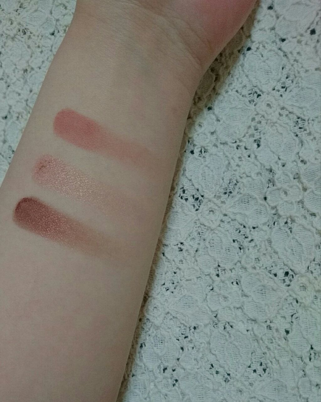 モメンティーク タイムシャドウ/LABIOTTE/アイシャドウパレットを使ったクチコミ(4枚目)