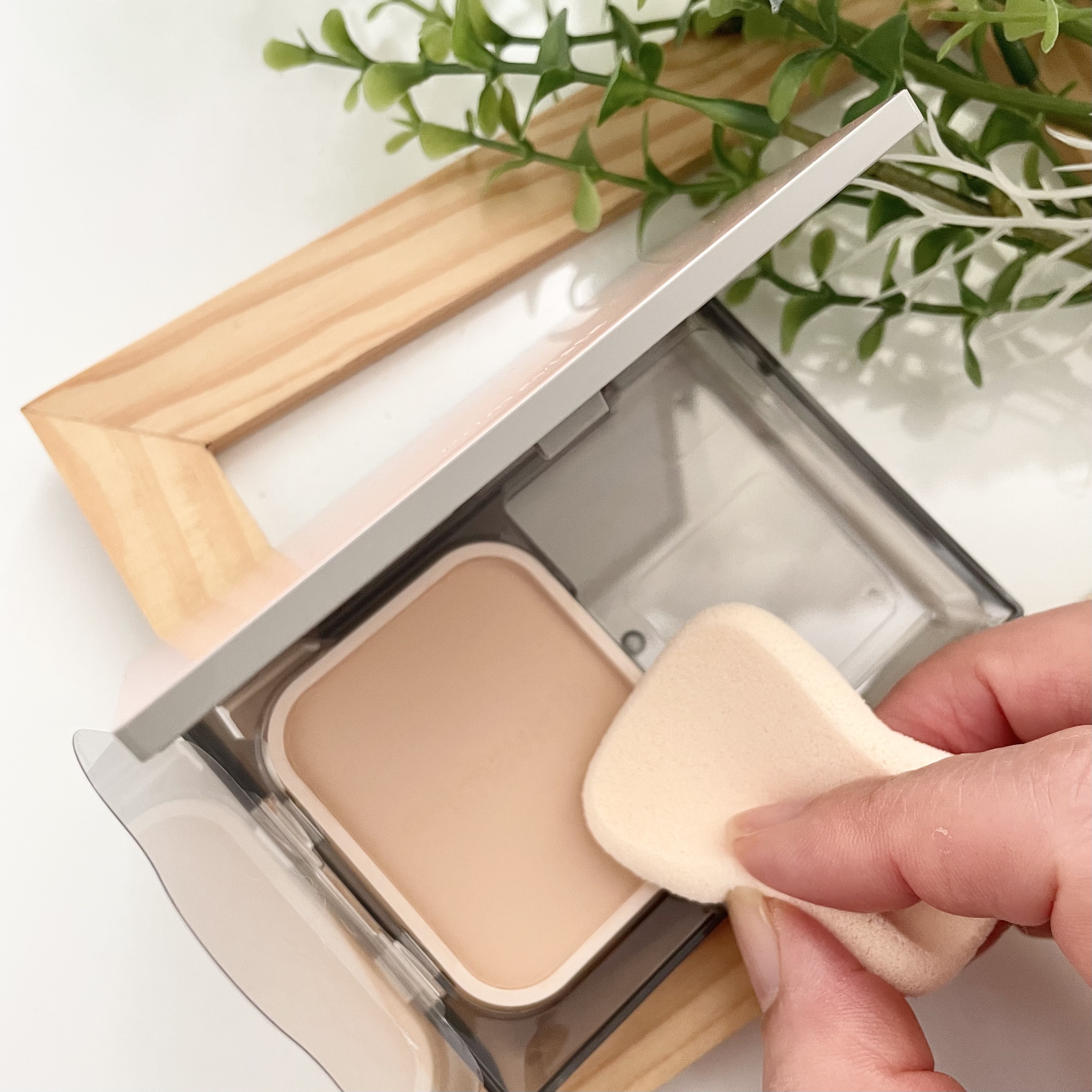 プリマヴィスタ ブライトチャージ パウダー スターターセット オークル03/プリマヴィスタ/パウダーファンデーションを使ったクチコミ（2枚目）