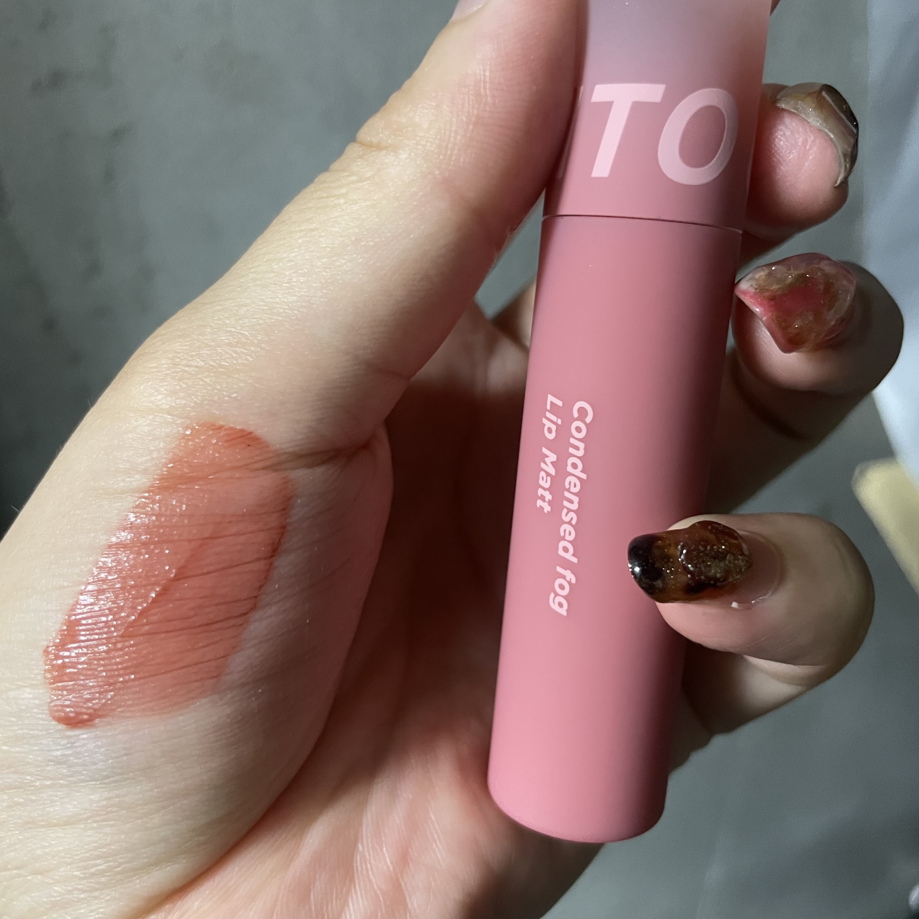 コンデンスフォグリップマット/INTO U/口紅を使ったクチコミ（1枚目）