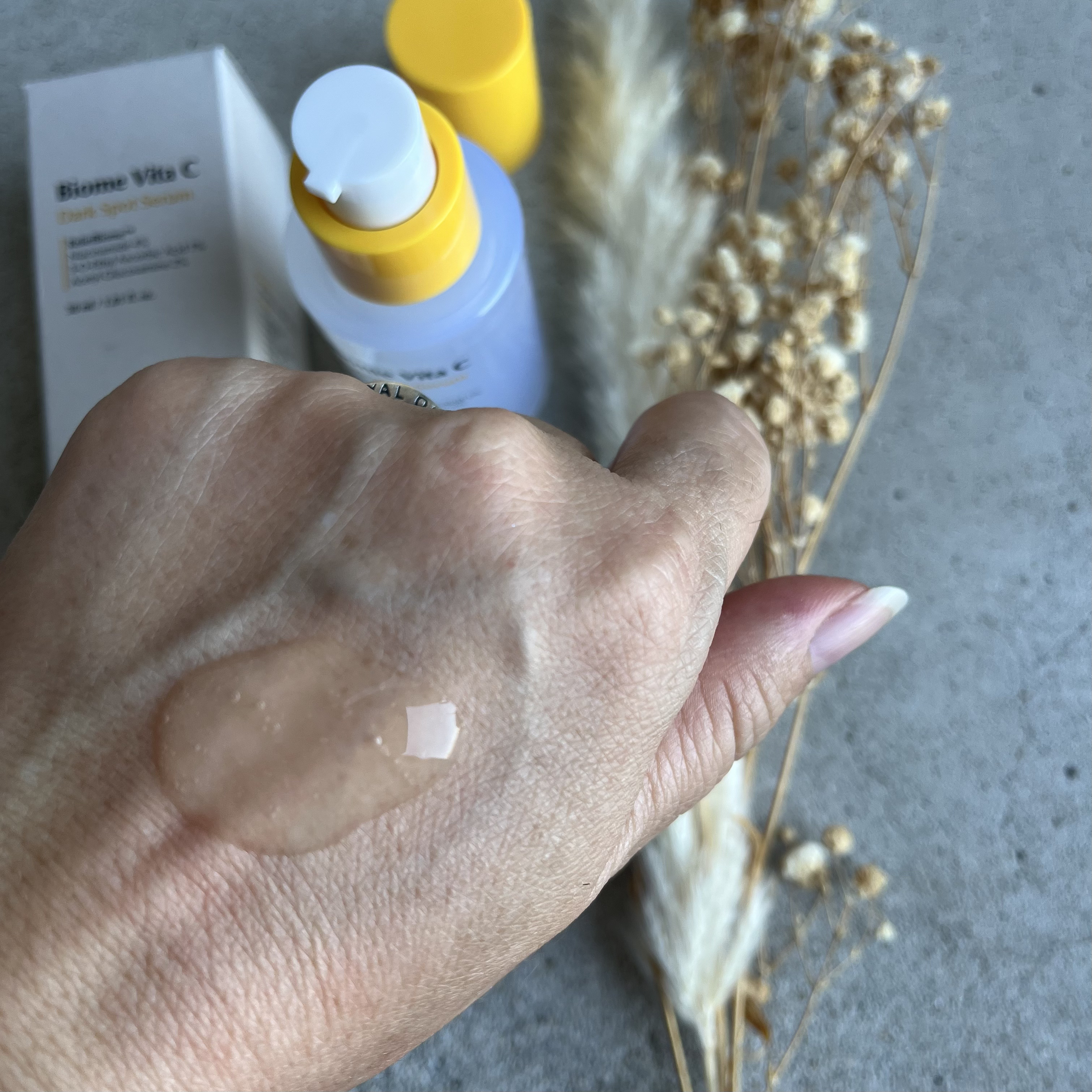 バイオームビタCダークスポットセラム/UIQ/美容液を使ったクチコミ（2枚目）