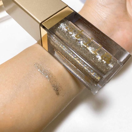 グリッター&グロウ リキッドアイシャドウ/stila/グリッターを使ったクチコミ(2枚目)