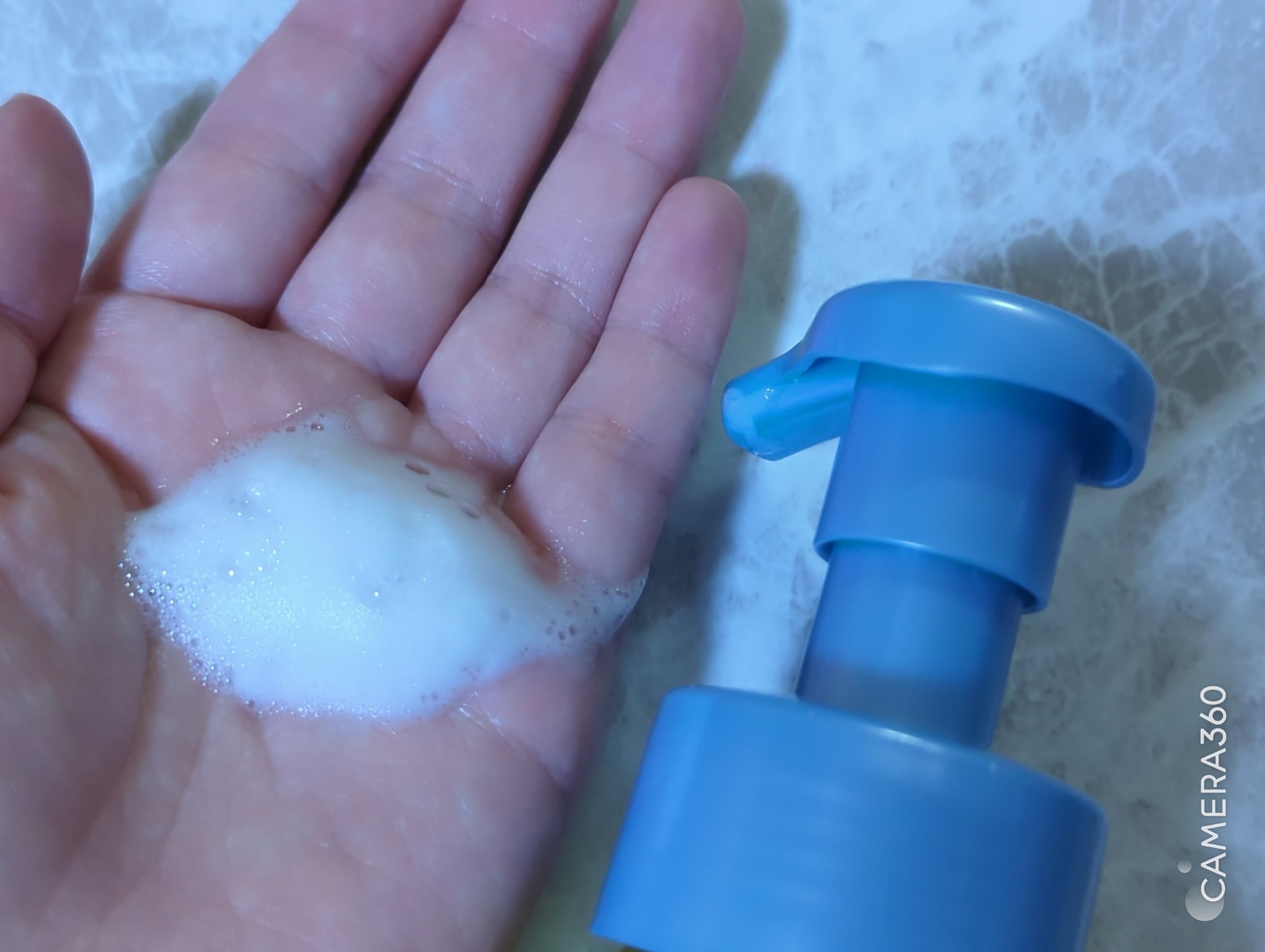 スムース泡シャンプー〈ホワイトティーの香り〉/SGNI/市販シャンプーを使ったクチコミ（2枚目）