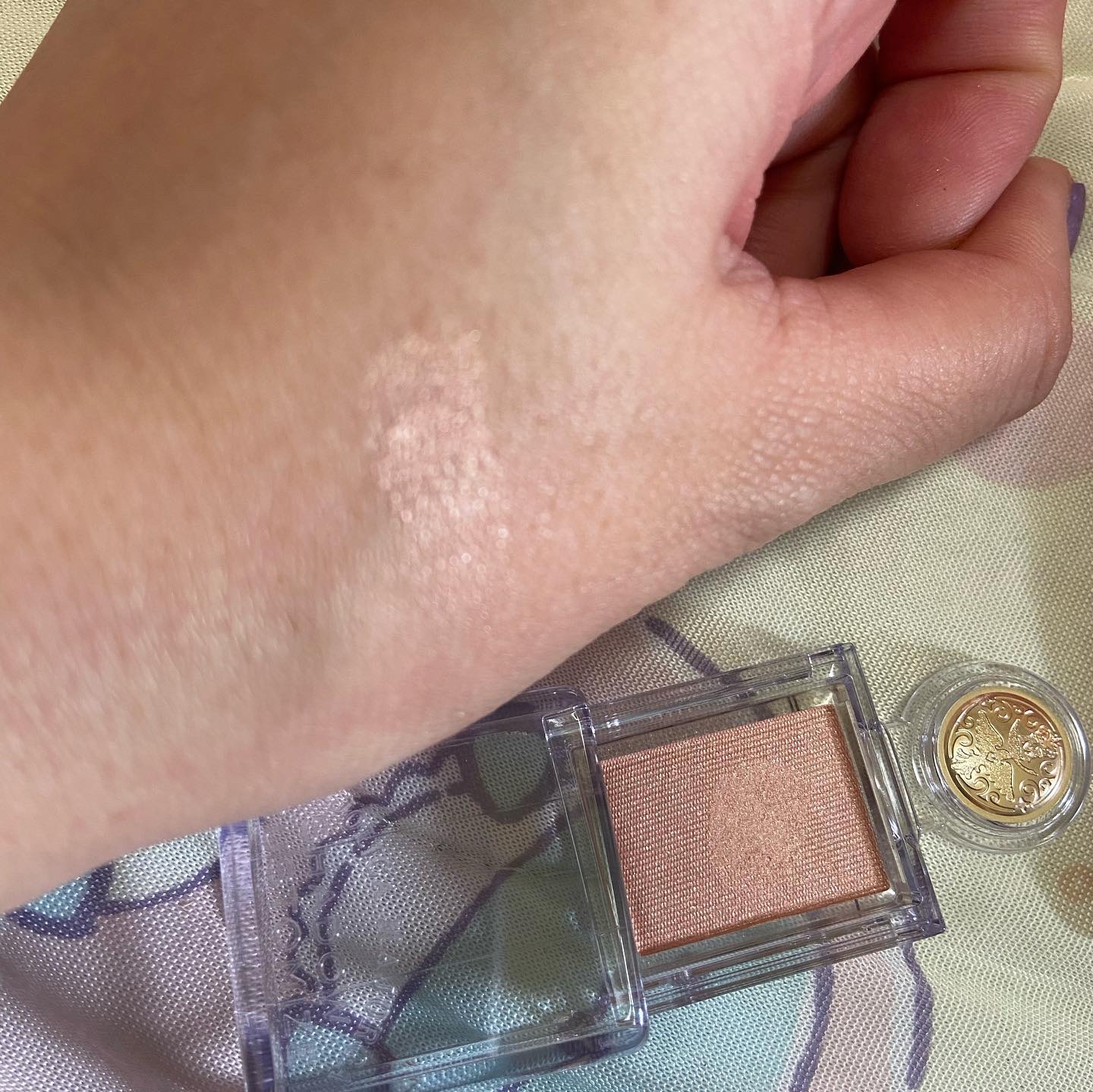 シャドーカスタマイズ BE203 綿菓子/MAJOLICA MAJORCA/単色アイシャドウを使ったクチコミ（3枚目）