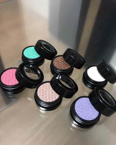 Super Shock Shadow/ColourPop/パウダーアイシャドウを使ったクチコミ（1枚目）