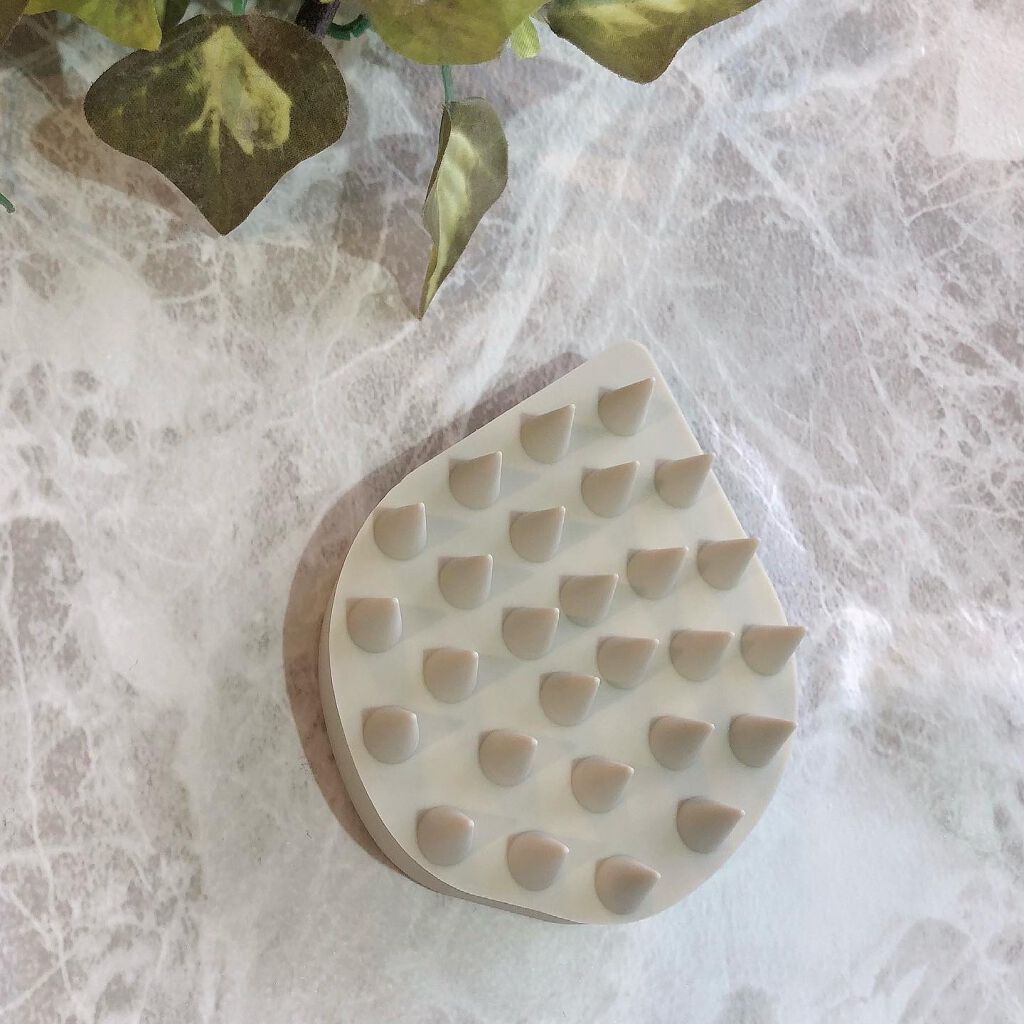 リラクシングマッサージブラシ/エトヴォス/スカルプブラシを使ったクチコミ（2枚目）