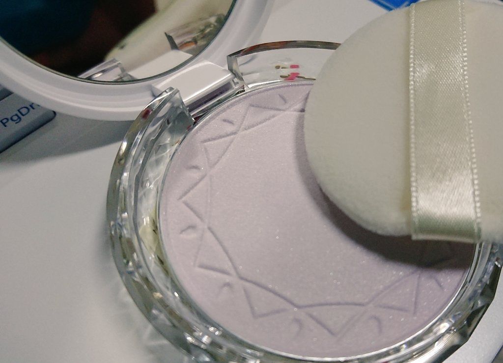 UVクリアフェイスパウダー/CEZANNE/プレストパウダーを使ったクチコミ（2枚目）