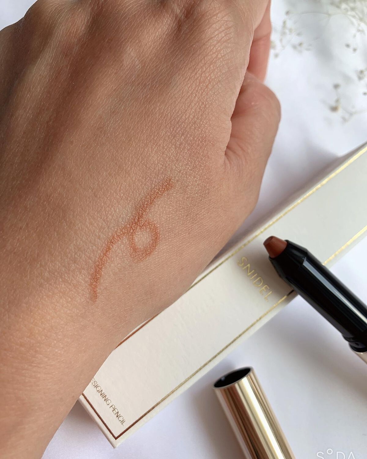 デザイニング ペンシル /SNIDEL BEAUTY/スティックアイシャドウを使ったクチコミ（3枚目）