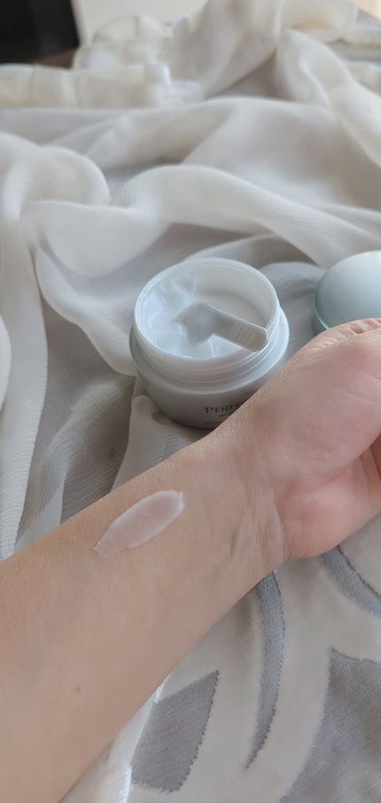 パーフェクトワン 薬用ホワイトニングジェル/パーフェクトワン/オールインワン化粧品を使ったクチコミ(4枚目)