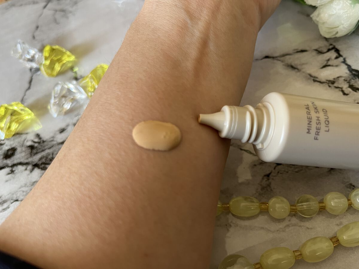 ミネラルフレッシュスキンリキッド/エトヴォス/リキッドファンデーションを使ったクチコミ（3枚目）