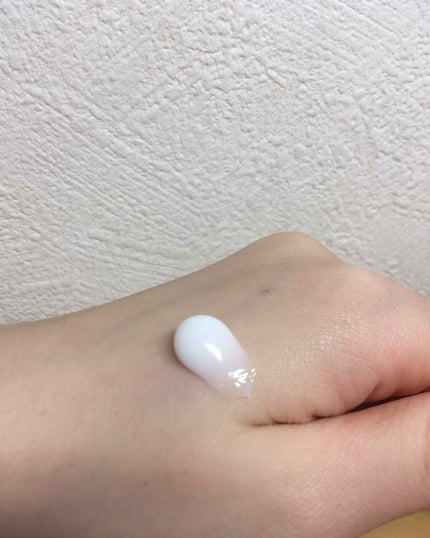 ハンドクリーム ベビーパフパフ/フィアンセ/ハンドクリームを使ったクチコミ(2枚目)