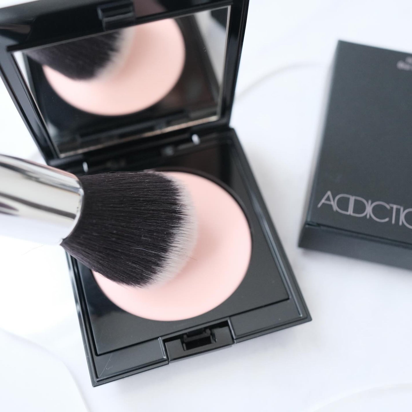 アディクション スキンリフレクト セッティングパウダー/ADDICTION/プレストパウダーを使ったクチコミ(4枚目)
