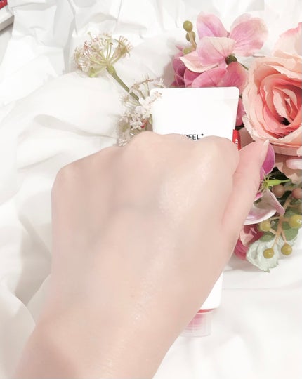 MEDIPEEL レッドラクトコラーゲン毛穴バリアクリーム のクチコミ「今回新発売のレッドラクトペプチドコラーゲンクリーム を試させて頂きました✨
メディピール独自.....」(3枚目)