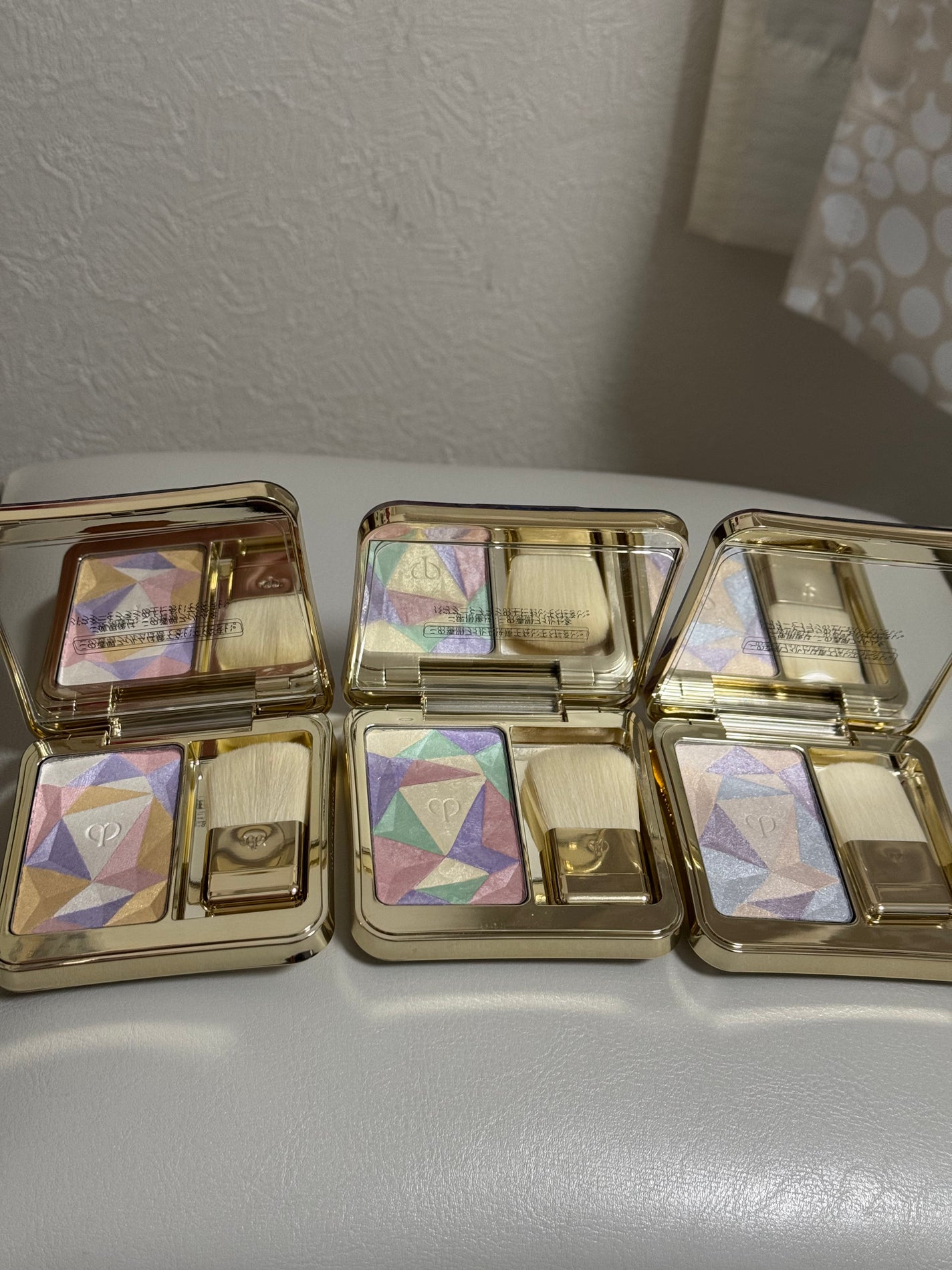 ル・レオスールデクラ /クレ・ド・ポー ボーテ/パウダーハイライトを使ったクチコミ(2枚目)