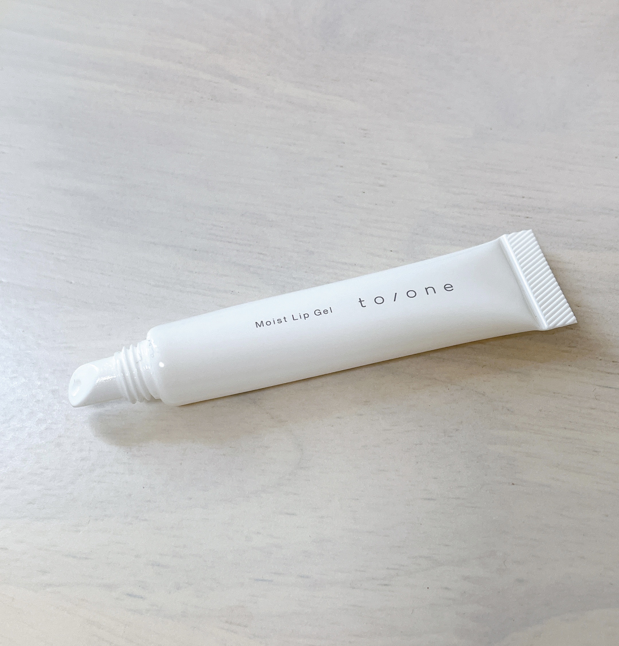 トーン モイスト リップジェル/to/one/リップ美容液を使ったクチコミ（2枚目）
