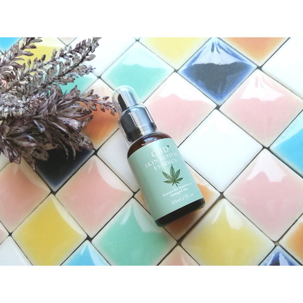 スキンリバイバルエッセンス/of the earth/美容液を使ったクチコミ（1枚目）