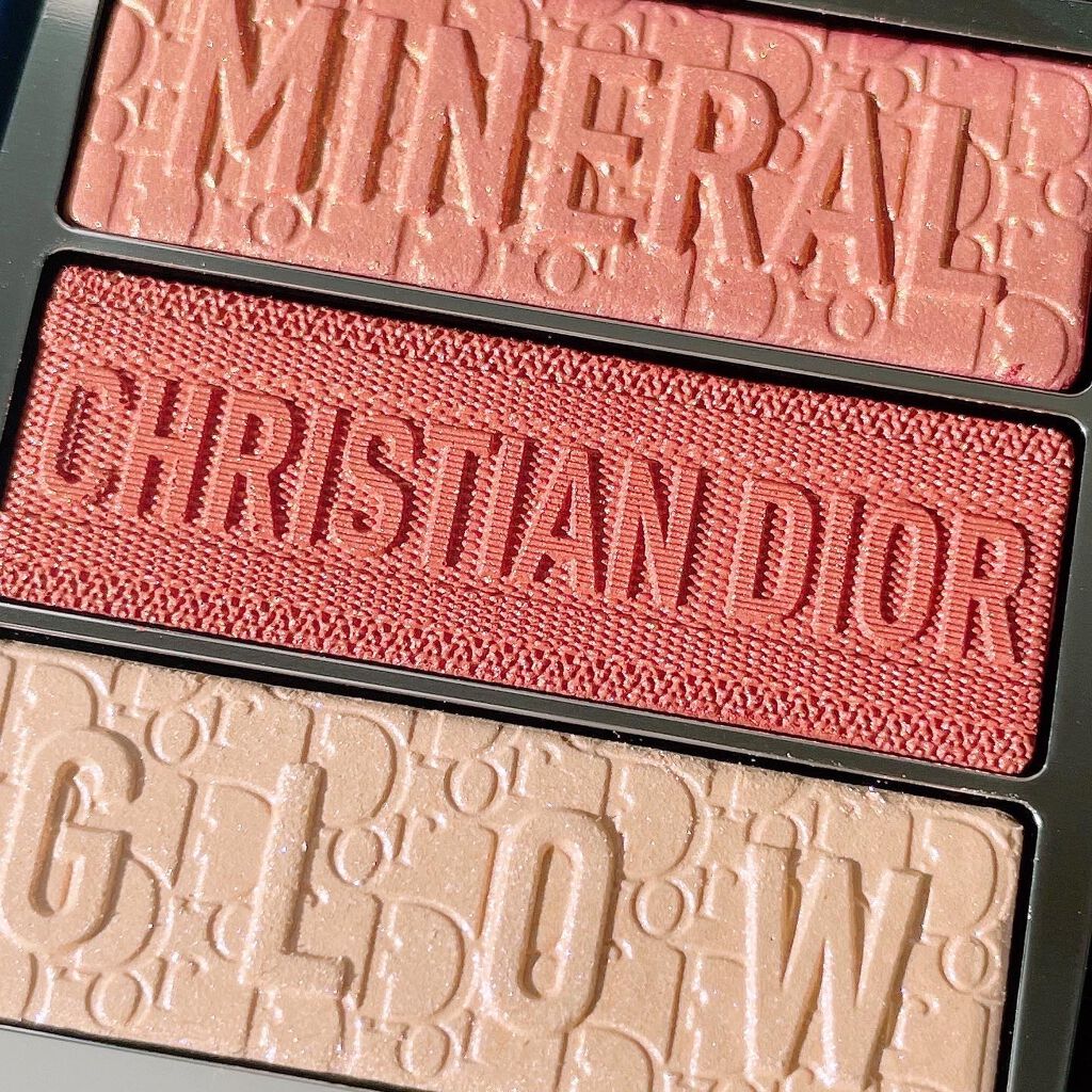 ルージュ ディオール 441 ミネラル ピーチ サテン (スプリング コレクション2022数量限定色)（生産終了）/Dior/口紅を使ったクチコミ（3枚目）