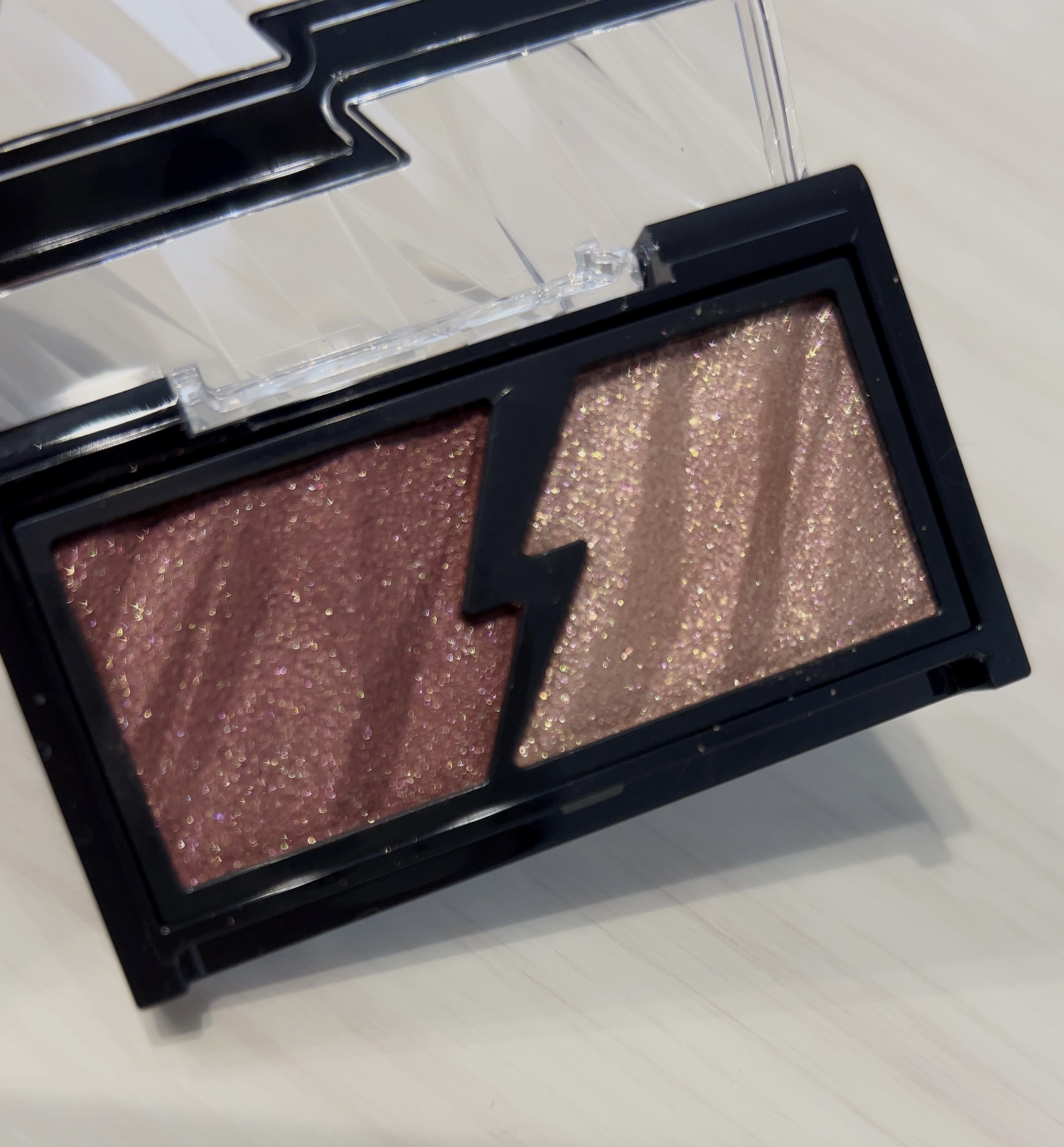 エレクトリックショックアイズ /KATE/アイシャドウパレットを使ったクチコミ（3枚目）