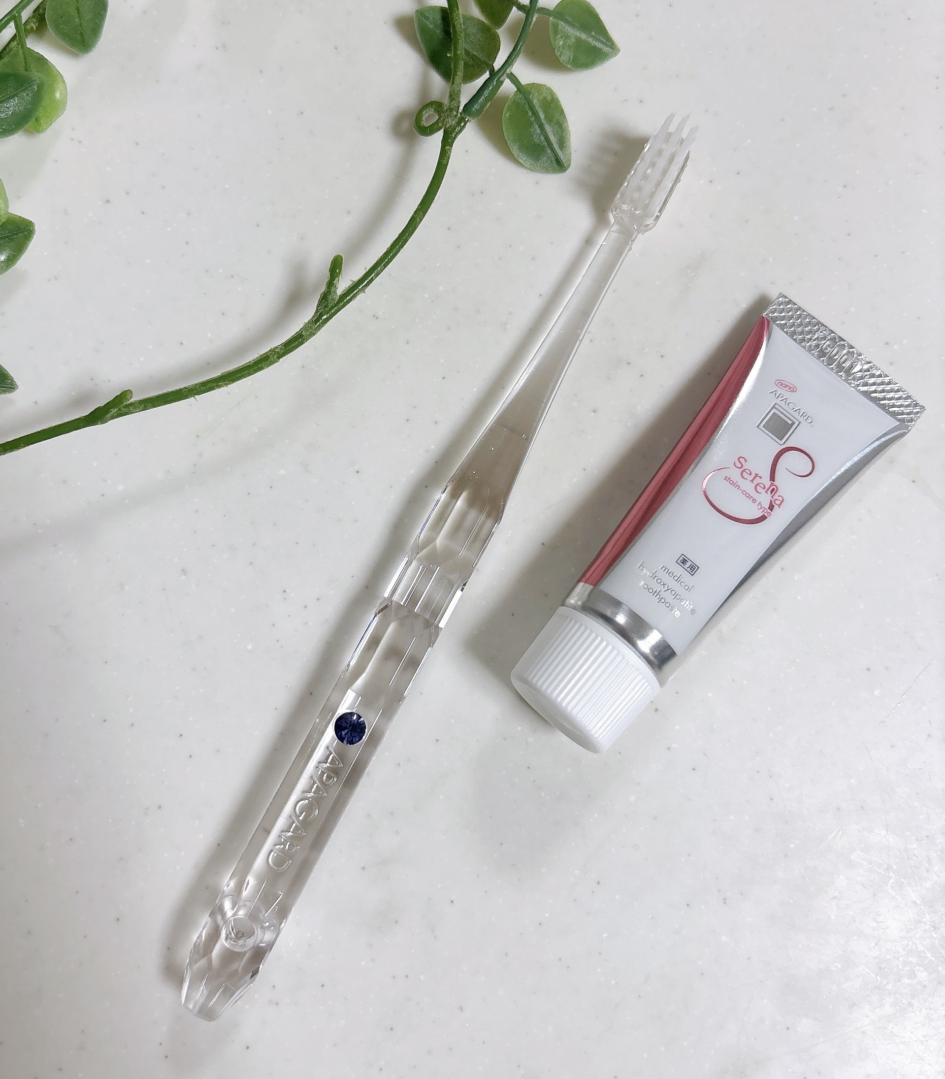 アパガードクリスタル歯ブラシ/アパガード/歯ブラシを使ったクチコミ（2枚目）