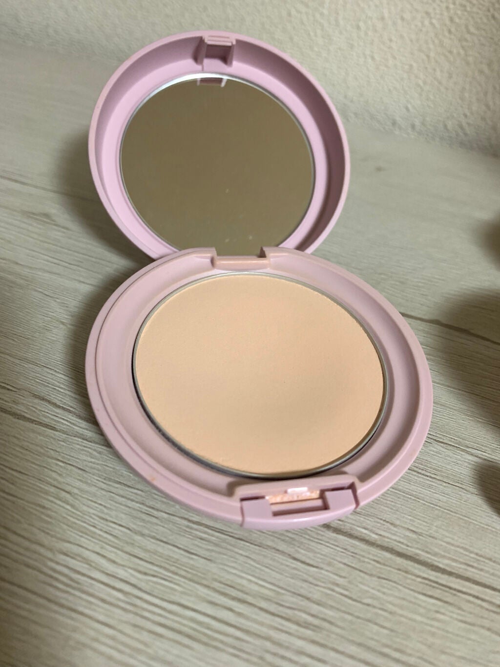 フェイス パウダー/DAISY DOLL by MARY QUANT/プレストパウダーを使ったクチコミ(2枚目)