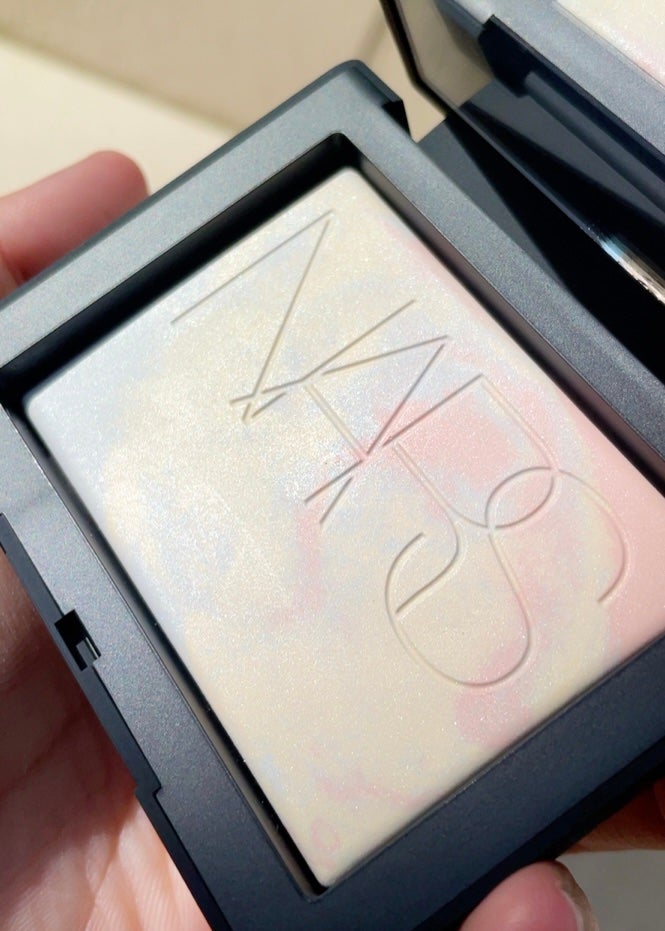ライトリフレクティング プリズマティックパウダー/NARS/プレストパウダーを使ったクチコミ(5枚目)