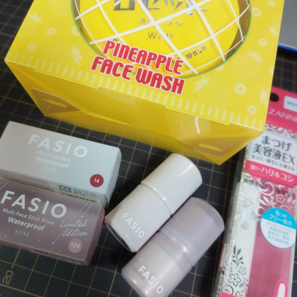 マルチフェイス スティック 14 Lady Madonna/FASIO/ジェル・クリームチークを使ったクチコミ（1枚目）