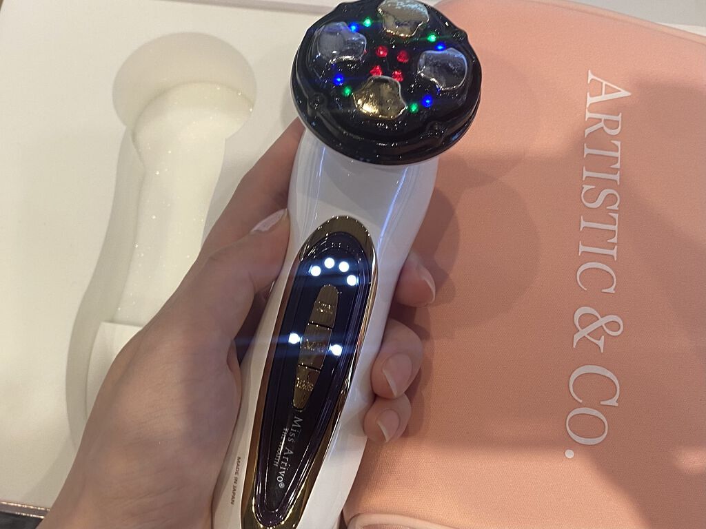 Miss Arrivo THE WRAITH/ARTISTIC＆CO./美顔器・マッサージを使ったクチコミ（2枚目）