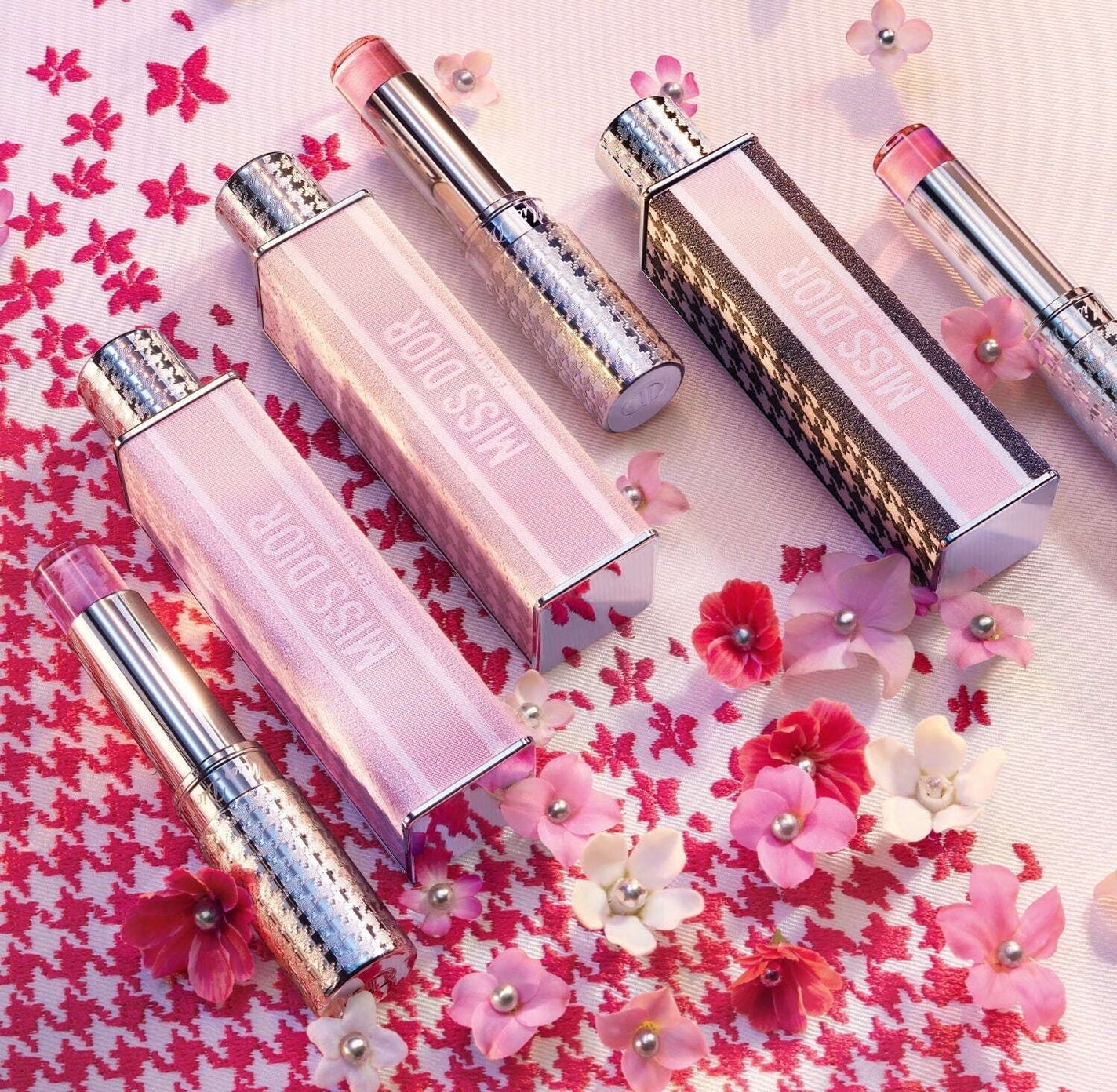 DIORスティックフレグランスから新作「ミス ディオール パルファン ミニ ミス」が登場!の画像