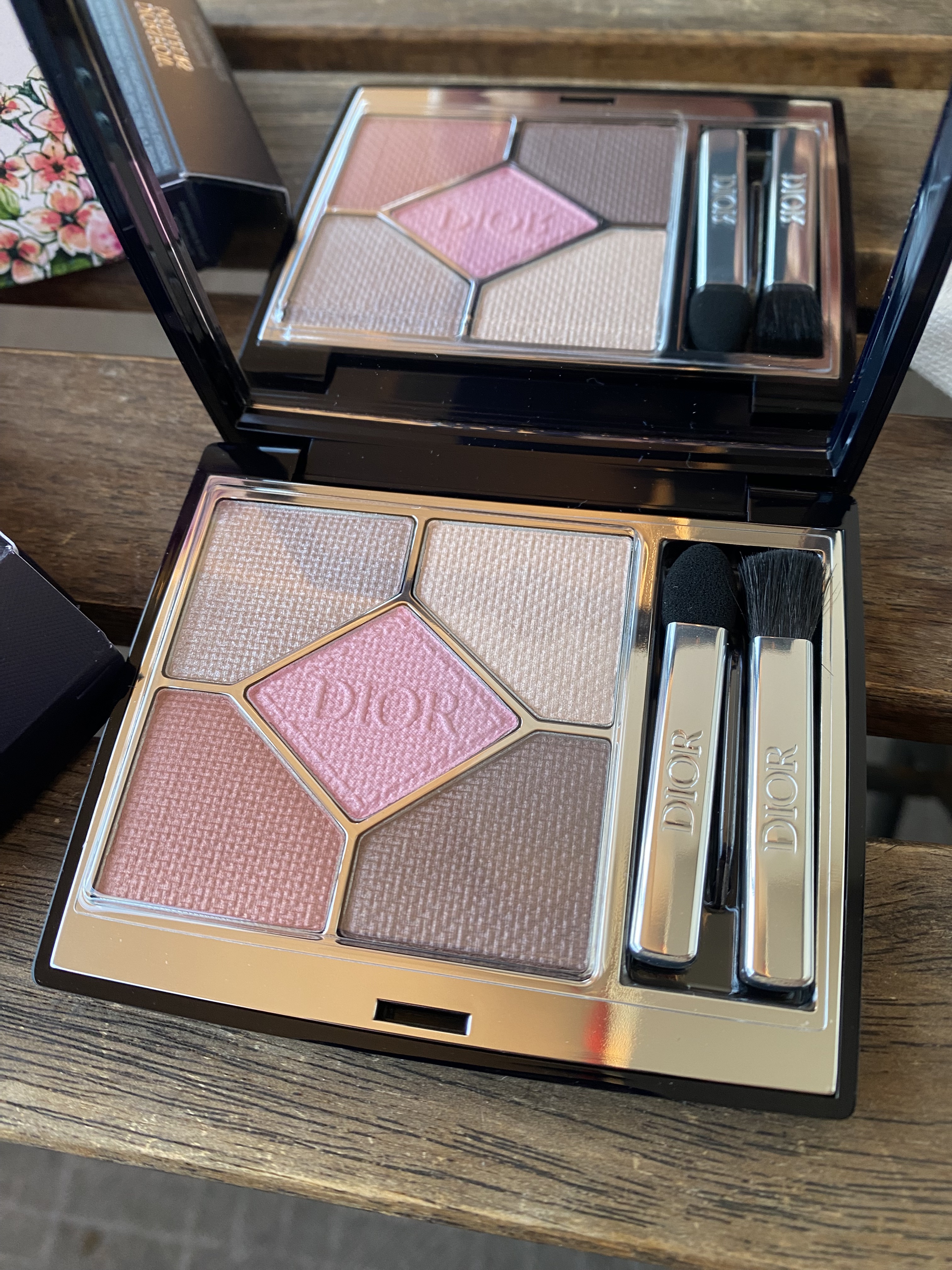 【旧】ディオールショウ サンク クルール （スプリング コレクション 2024 限定品）/Dior/アイシャドウを使ったクチコミ（2枚目）