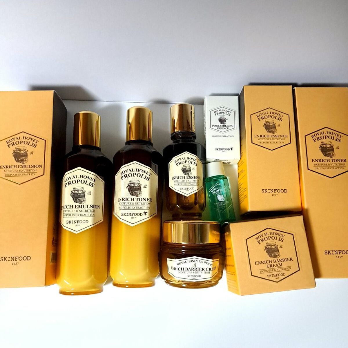 ロイヤルハニー プロポリス エンリッチ クリーム/SKINFOOD/フェイスクリームを使ったクチコミ(3枚目)