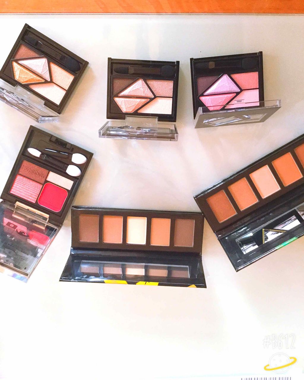 ヌードインザボックス/リンメル ロンドン/アイシャドウパレットを使ったクチコミ（1枚目）