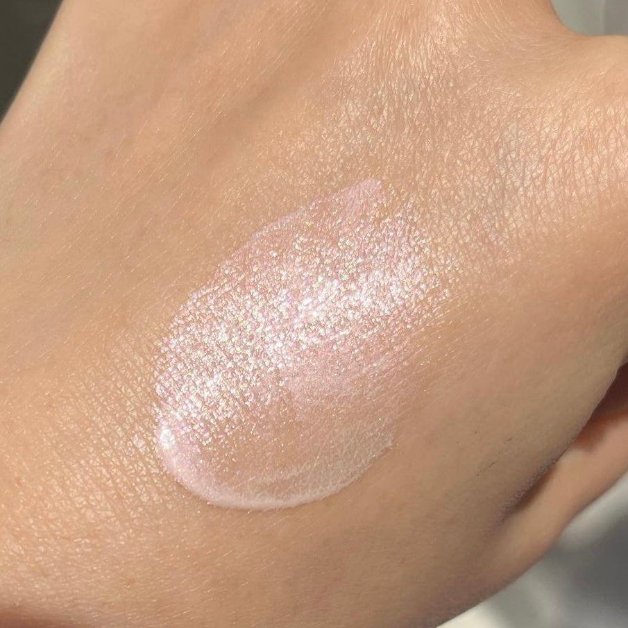 ル ブラン ロージー ドロップス/CHANEL/リキッドハイライトを使ったクチコミ(2枚目)