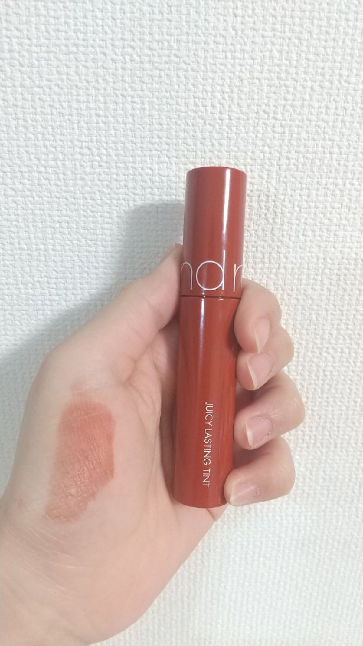 ジューシーラスティングティント/rom&nd/リップティントを使ったクチコミ（2枚目）