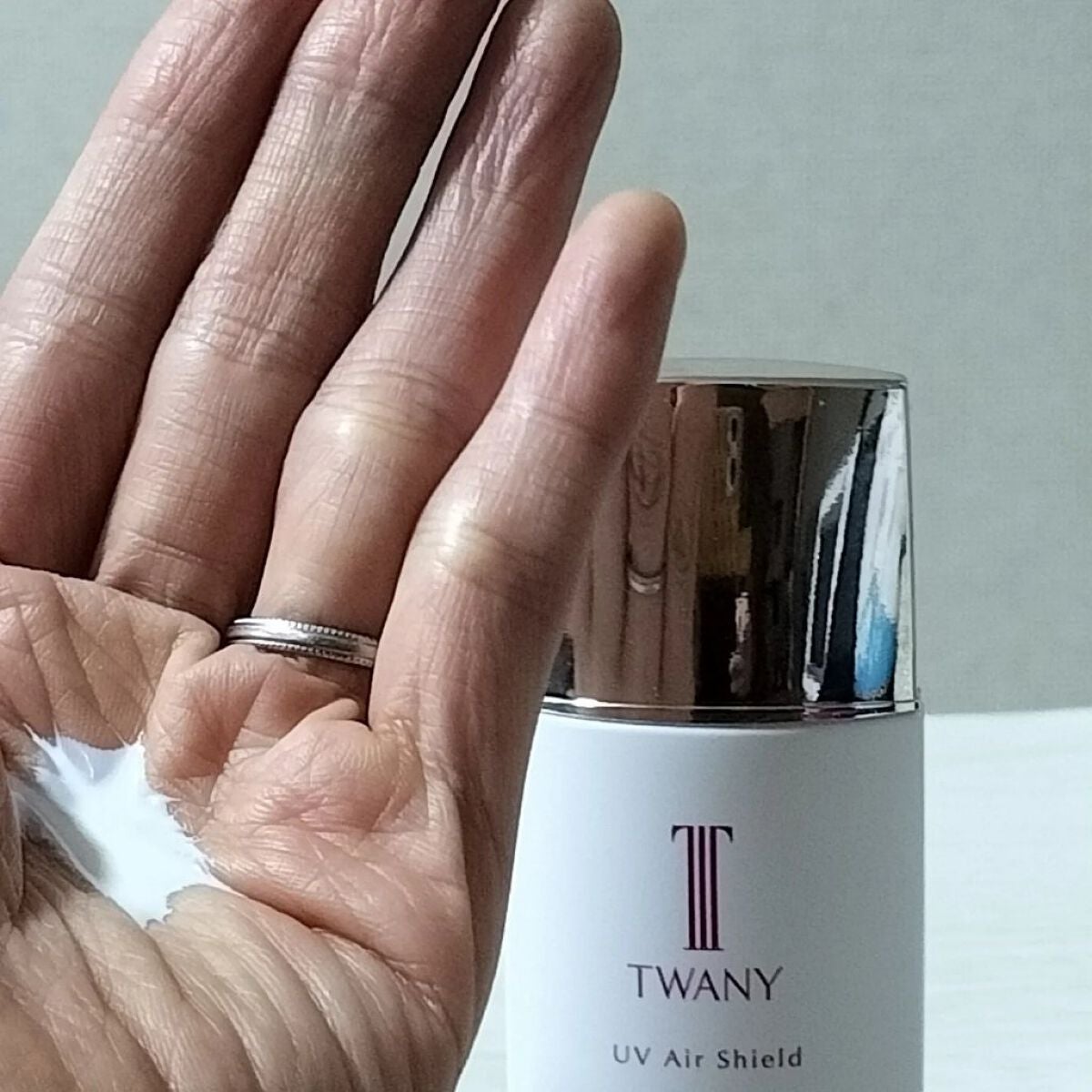 UVエアシールド/TWANY/日焼け止めミルクを使ったクチコミ(2枚目)