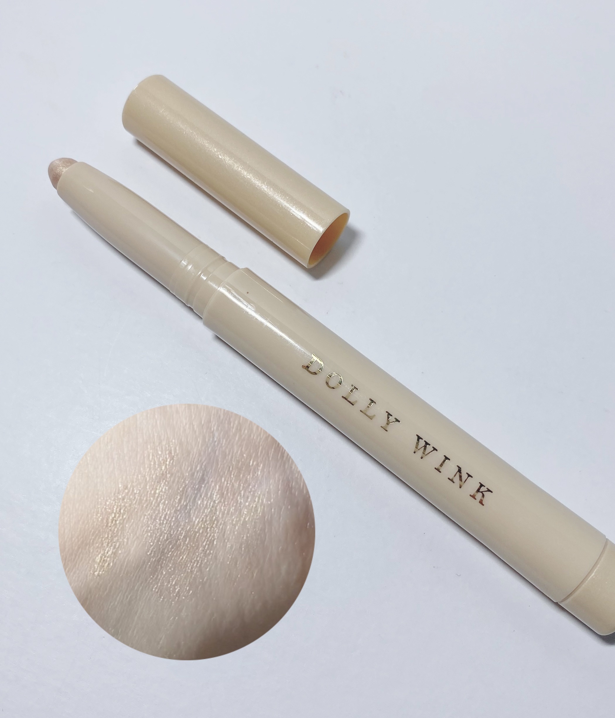 スティックラメシャドウ 01 シャンパンゴールド/ドーリーウインク/スティックアイシャドウを使ったクチコミ（1枚目）