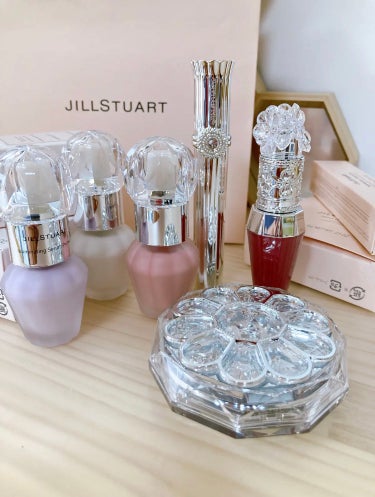 ジルスチュアート　イルミネイティング セラムプライマー/JILL STUART/化粧下地を使ったクチコミ（1枚目）