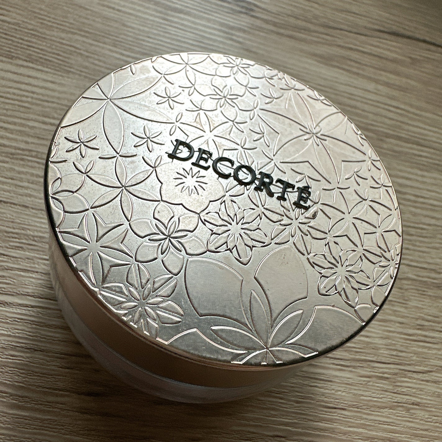 フェイスパウダー/DECORTÉ/ルースパウダーを使ったクチコミ(1枚目)