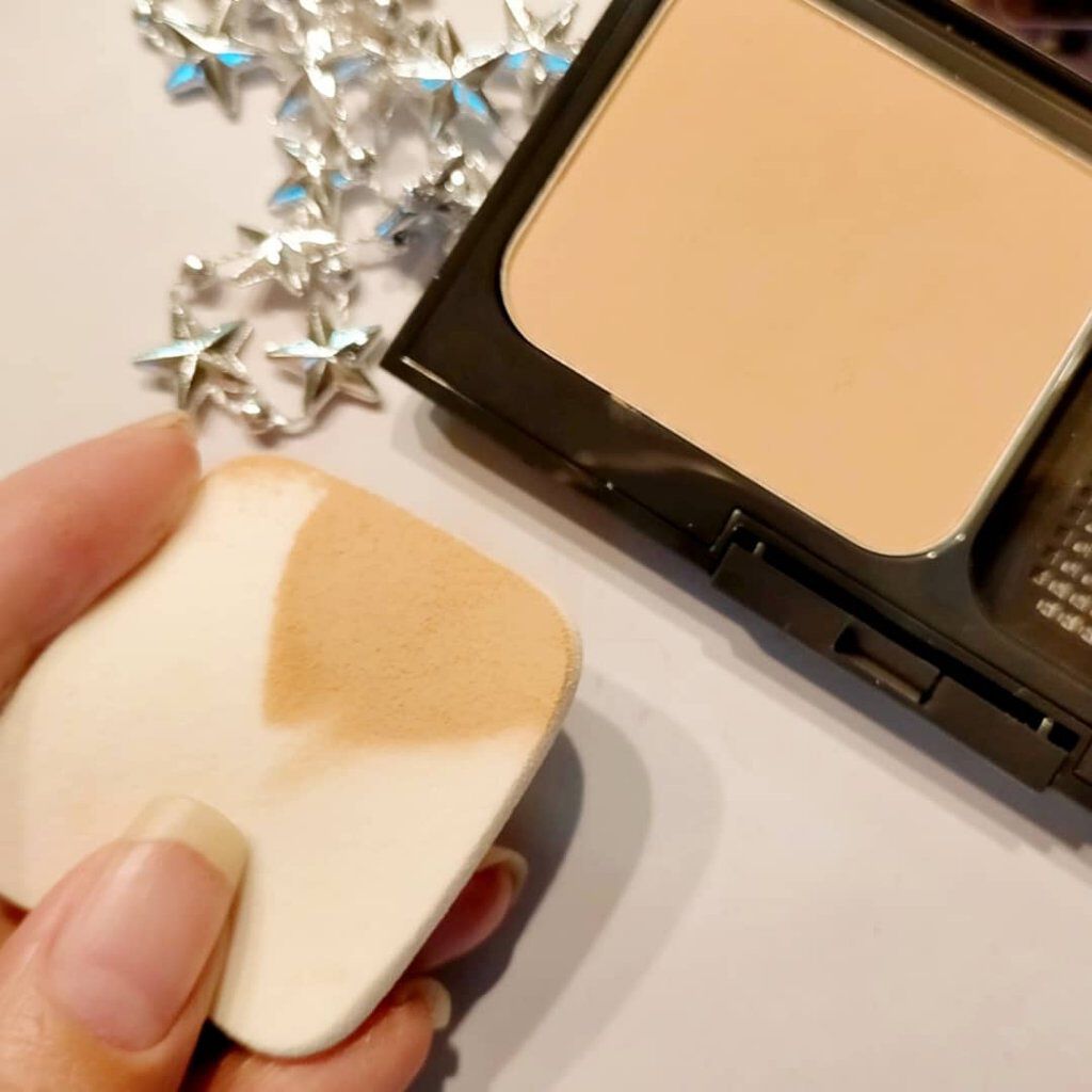  カラーステイ ロングウェア UV パウダー ファンデーション 02 オークル 20/REVLON/パウダーファンデーションを使ったクチコミ（3枚目）