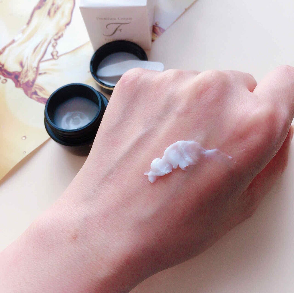 PCCプレミアムエッセンスFIV/PCCアンチエイジングブランド/美容液を使ったクチコミ（3枚目）