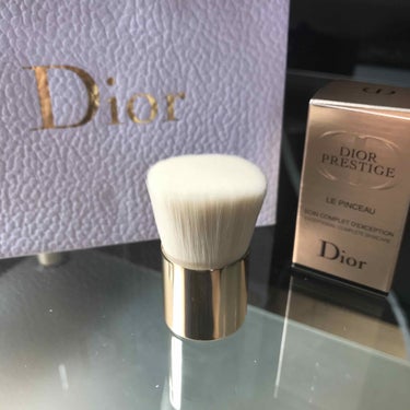 こんばんは、みくです♡

昨日購入のデパコスのご紹介の続きです♡


Dior
プレステージ ル パンソー
¥5500(税込)

数年前にも購入しましたが、ある時、このブラシを乾燥させていたら猫パンチを