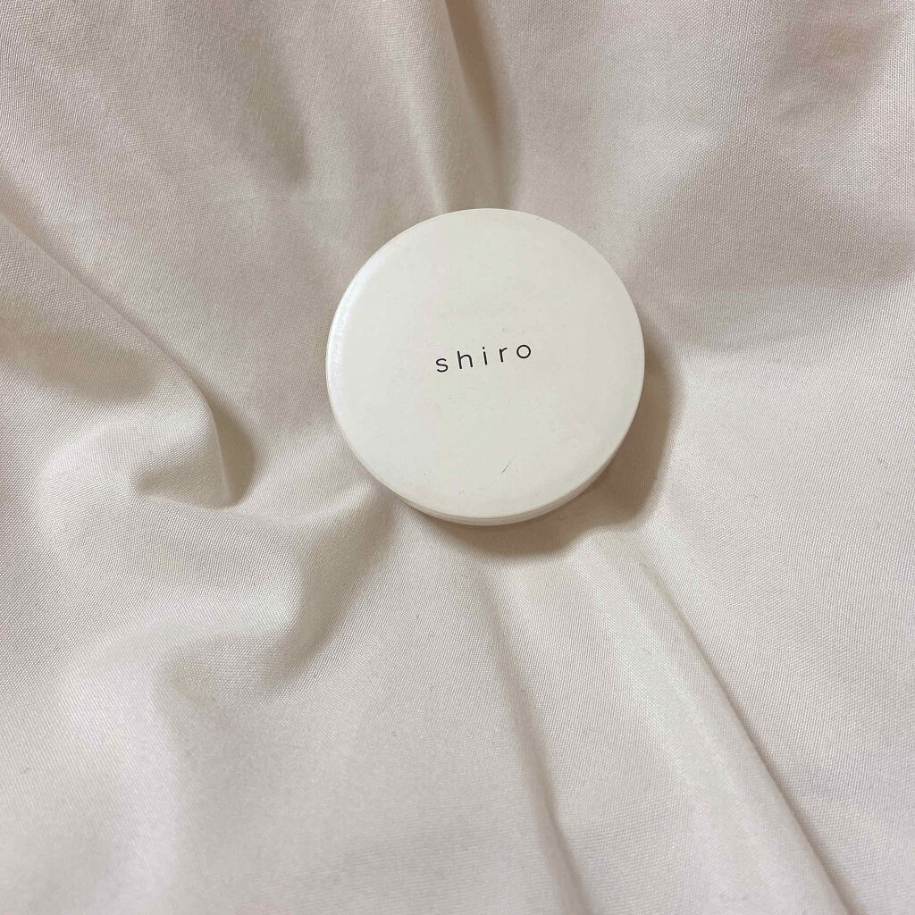 SHIRO ホワイトカラント 練り香水のクチコミ「
shiro 練り香水 ホワイトカラント


私、こういうボディソープか柔軟剤を知っている。
.....」（1枚目）