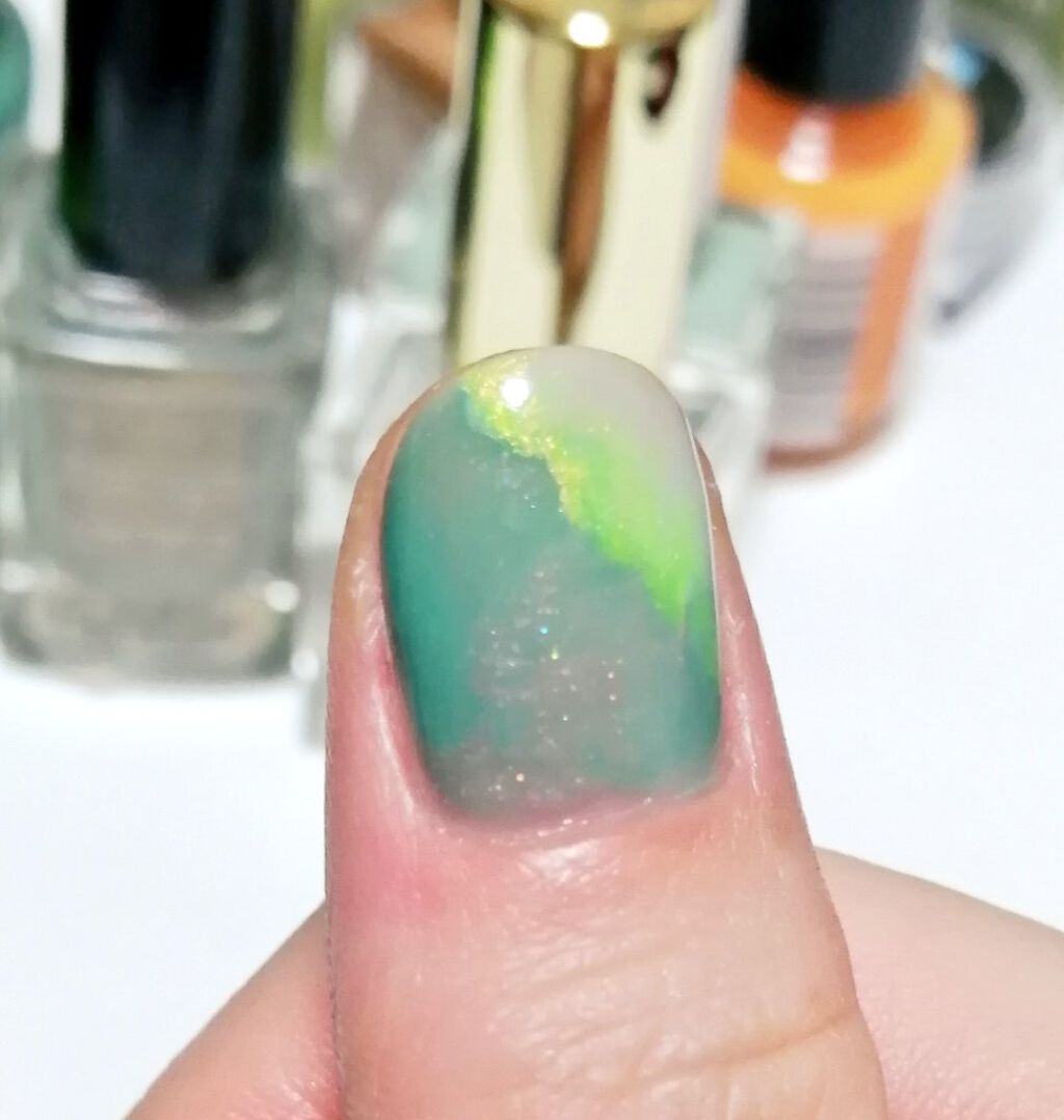 オサジ アップリフト ネイルカラー/OSAJI/マニキュアを使ったクチコミ（1枚目）