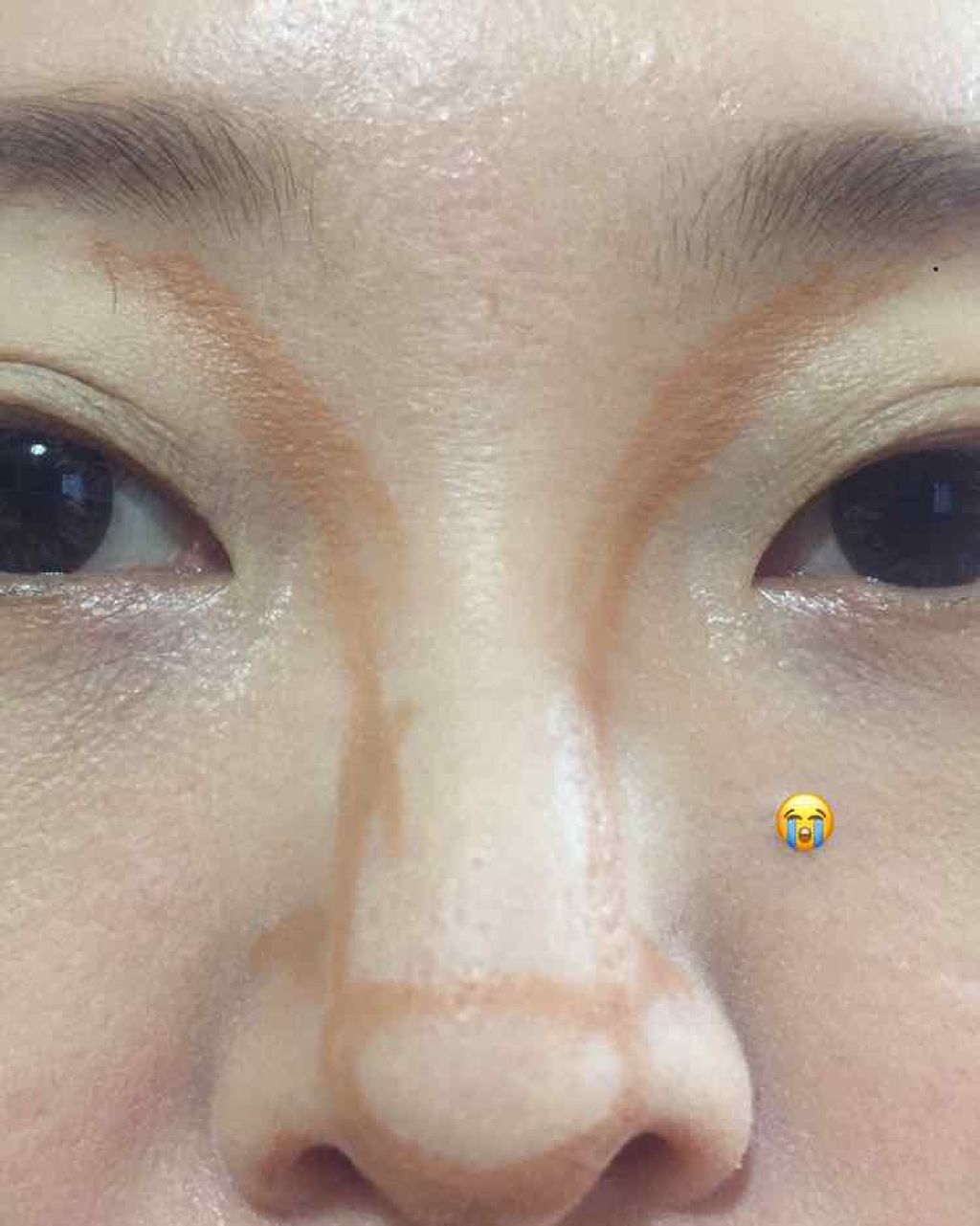 マイクロコントゥアーデュオペンシル/NYX Professional Makeup/スティックハイライトを使ったクチコミ（3枚目）